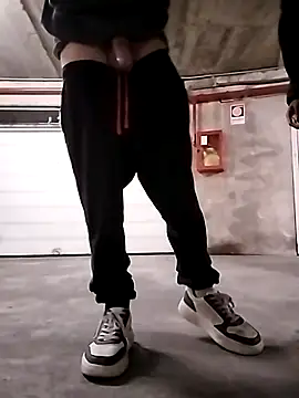 KalendaXL online show from April 8, 2026, 10:43 pm