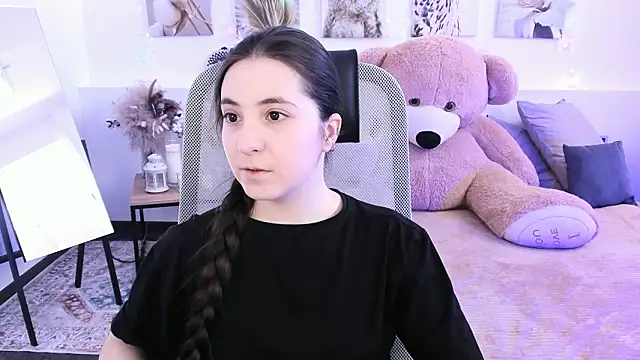 VirtuallVoyant online show from March 10, 2026, 6:51 am