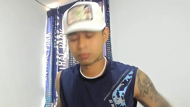 Snapshot of _Logan_Colton_ chatting on October 17, 2025, 8:22 pm Logan Colton online show from October 17, 2025, 8:22 pm