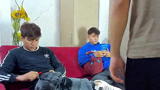 willy sexxx18 online show from March 30, 2026, 7:59 pm