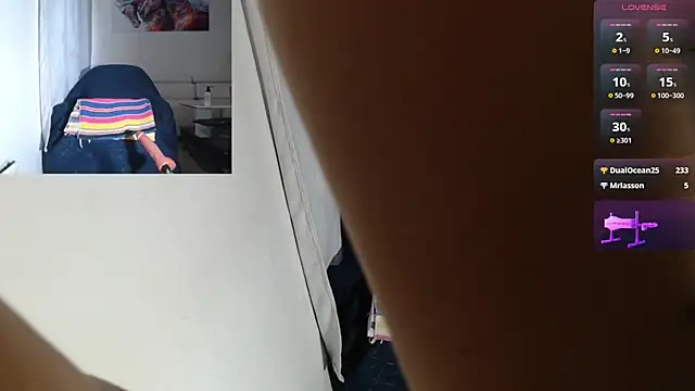 Tinymilf  online show from April 16, 2026, 9:39 pm