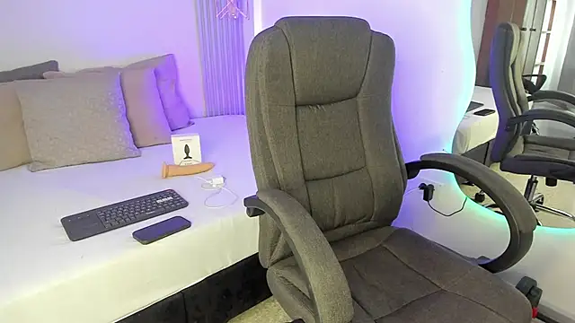 Snapshot of j_deex chatting on October 3, 2025, 4:15 pm j deex online show from October 3, 2025, 4:15 pm