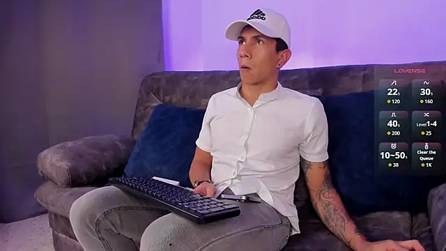 Snapshot of j_deex chatting on November 20, 2025, 12:44 am j deex online show from November 20, 2025, 12:44 am