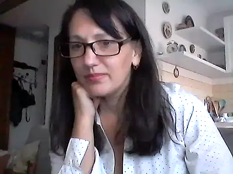 Elena48324 online show from November 7, 2025, 1:33 pm