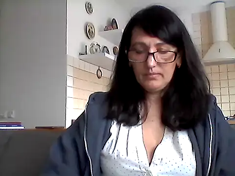 Elena48324 online show from April 13, 2026, 10:32 am