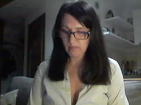 Elena48324 online show from May 15, 2026, 6:15 pm