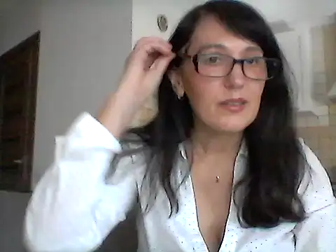 Snapshot of Elena48324 chatting on June 12, 2026, 1:10 pm Elena48324 online show from June 12, 2026, 1:10 pm