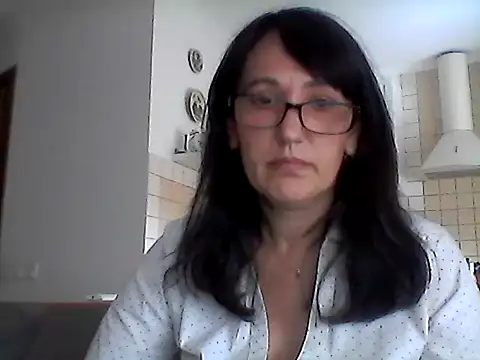 Snapshot of Elena48324 chatting on June 15, 2026, 11:23 am Elena48324 online show from June 15, 2026, 11:23 am