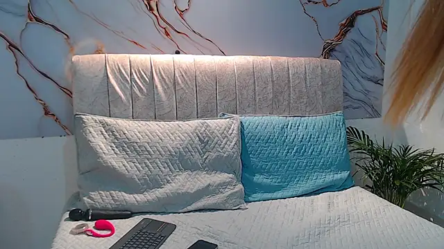  Tiffany1 online show from October 24, 2025, 2:19 am