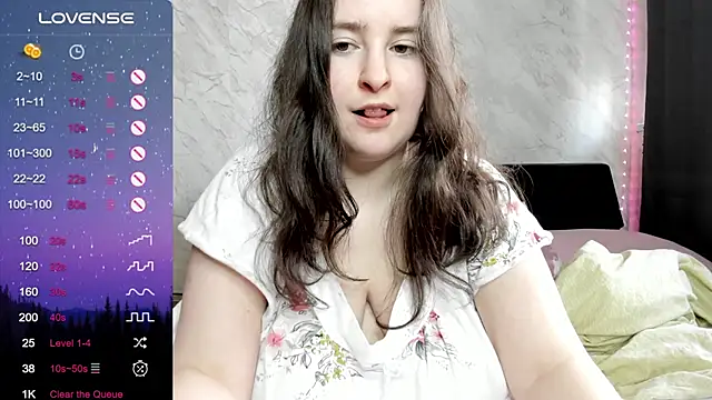 Snapshot of alice_allens chatting on October 3, 2025, 10:45 am alice allens online show from October 3, 2025, 10:45 am