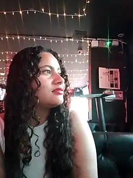 Snapshot of Yaya_watson chatting on October 11, 2025, 8:29 pm Yaya watson online show from October 11, 2025, 8:29 pm