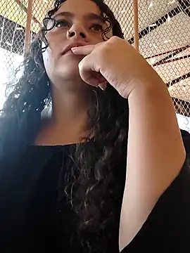 Snapshot of Yaya_watson chatting on November 7, 2025, 8:31 pm Yaya watson online show from November 7, 2025, 8:31 pm