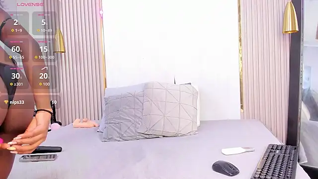 Snapshot of Skylar_Smith_ chatting on November 4, 2025, 1:10 pm Skylar Smith online show from November 4, 2025, 1:10 pm