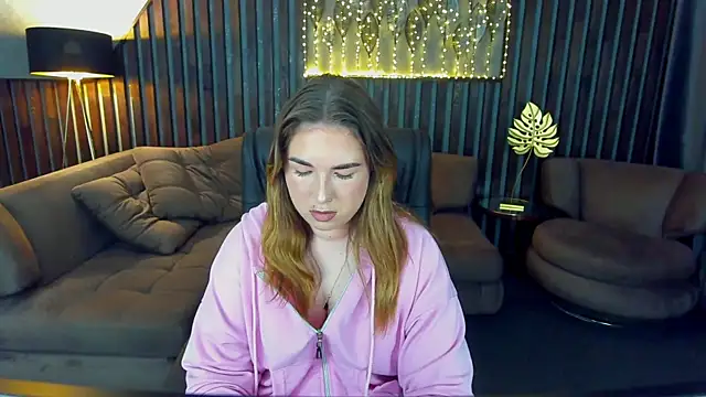 Sofii darling online show from May 29, 2026, 4:38 pm
