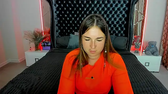 Sofii darling online show from July 19, 2026, 4:33 pm