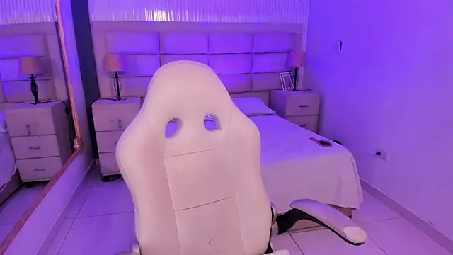 Starbutterflyy  online show from February 11, 2026, 5:12 am