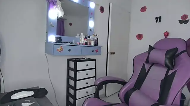 soffy rosses online show from June 3, 2026, 2:25 am