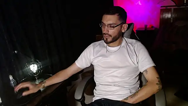 malek xarx  online show from February 10, 2026, 2:04 am