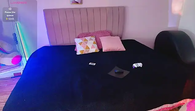 Snapshot of tiana_rosse_ chatting on November 6, 2025, 12:06 pm tiana rosse online show from November 6, 2025, 12:06 pm