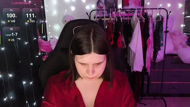AmyVibess online show from June 1, 2026, 6:09 pm