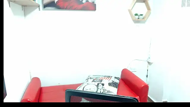 DIVAX MONSERRAT online show from May 25, 2026, 6:36 pm