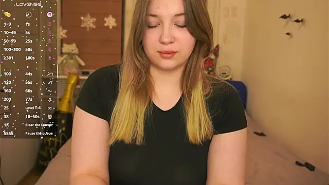 Snapshot of CuteSharloti chatting on February 12, 2026, 7:20 pm CuteSharloti online show from February 12, 2026, 7:20 pm