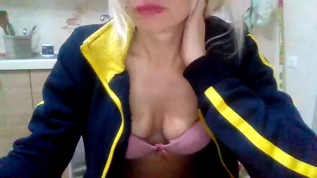 Kelly80 online show from February 12, 2026, 3:34 am