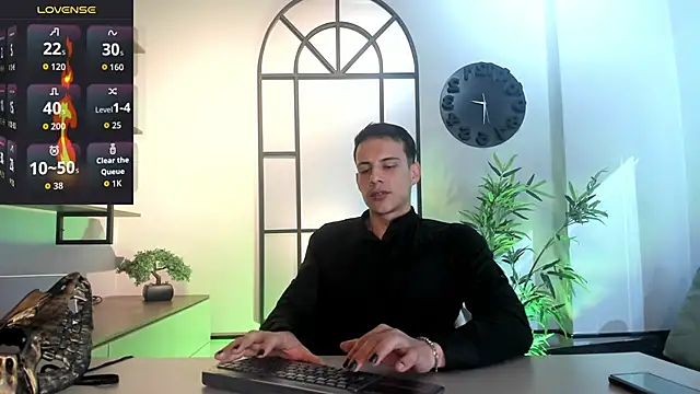 Dustin Sonne online show from October 13, 2025, 3:28 am