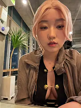 winter11 online show from October 15, 2025, 9:31 am