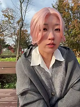 winter11 online show from November 7, 2025, 12:10 am