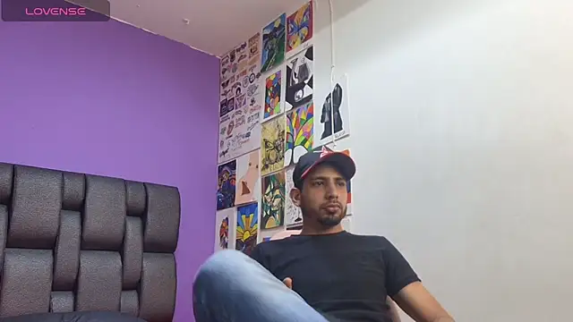 Snapshot of ashtoncooperr chatting on October 14, 2025, 7:03 pm ashtoncooperr online show from October 14, 2025, 7:03 pm