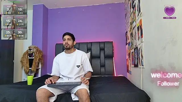 Snapshot of ashtoncooperr chatting on November 3, 2025, 7:04 pm ashtoncooperr online show from November 3, 2025, 7:04 pm