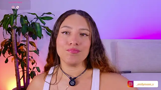 Snapshot of onlyemily_ chatting on February 1, 2026, 1:15 am onlyemily online show from February 1, 2026, 1:15 am