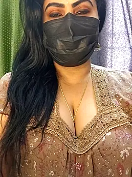 honey-flower online show from February 9, 2026, 7:23 am