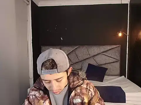 Snapshot of Aleecandrews chatting on September 18, 2025, 7:49 pm Aleecandrews online show from September 18, 2025, 7:49 pm