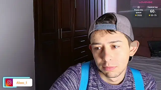 Snapshot of Aleecandrews chatting on October 28, 2025, 7:16 pm Aleecandrews online show from October 28, 2025, 7:16 pm