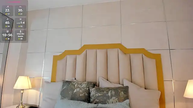 MaddieParker online show from October 18, 2025, 7:47 pm