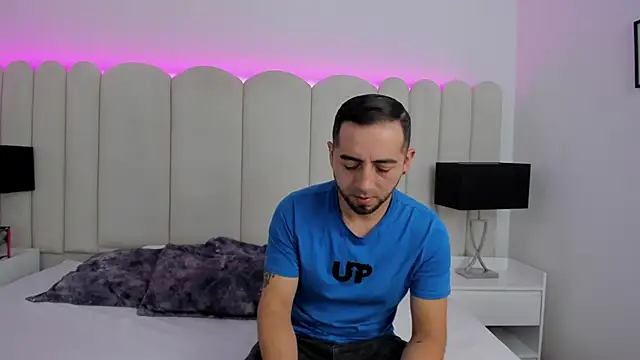 Snapshot of Lushian_ chatting on November 8, 2025, 9:57 pm Lushian online show from November 8, 2025, 9:57 pm