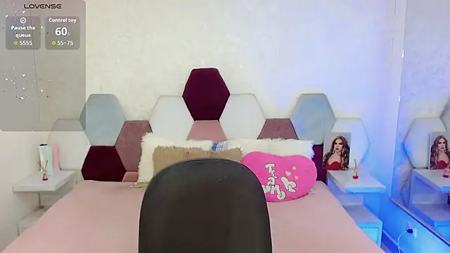 kushina uzumaki75 online show from December 21, 2025, 4:08 am