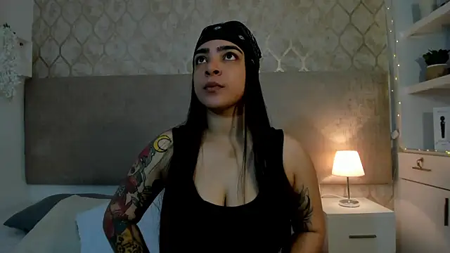 KamilaBetancourt online show from March 13, 2026, 1:07 pm