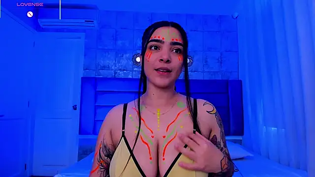 KamilaBetancourt online show from May 12, 2026, 2:03 pm