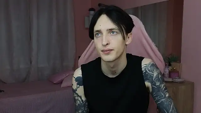 Snapshot of Martin_Jin chatting on October 25, 2025, 12:34 pm Martin Jin online show from October 25, 2025, 12:34 pm