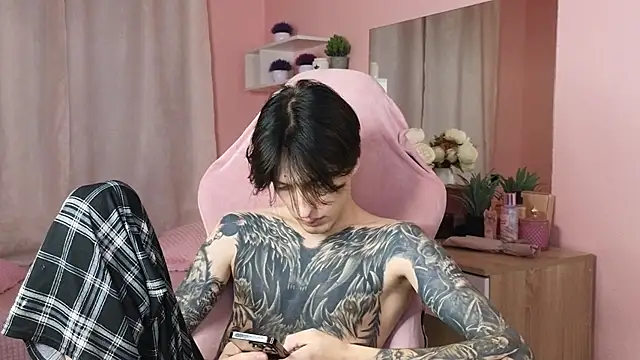 Snapshot of Martin_Jin chatting on November 2, 2025, 12:40 pm Martin Jin online show from November 2, 2025, 12:40 pm