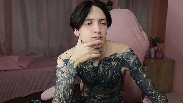 Snapshot of Martin_Jin chatting on November 6, 2025, 12:17 pm Martin Jin online show from November 6, 2025, 12:17 pm