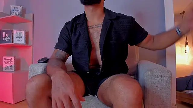 KylliamLevis online show from March 11, 2026, 3:45 am