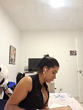 Samantha hotly online show from March 30, 2026, 2:23 am