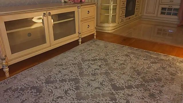 EadlinGillim online show from December 5, 2025, 3:04 am