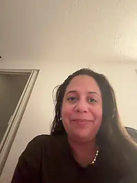 Snapshot of PrettyKittyMia chatting on April 16, 2026, 10:05 am PrettyKittyMia online show from April 16, 2026, 10:05 am