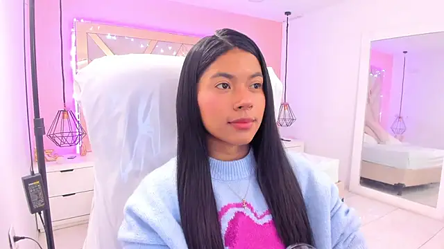 samantaa shy online show from March 18, 2026, 2:37 am