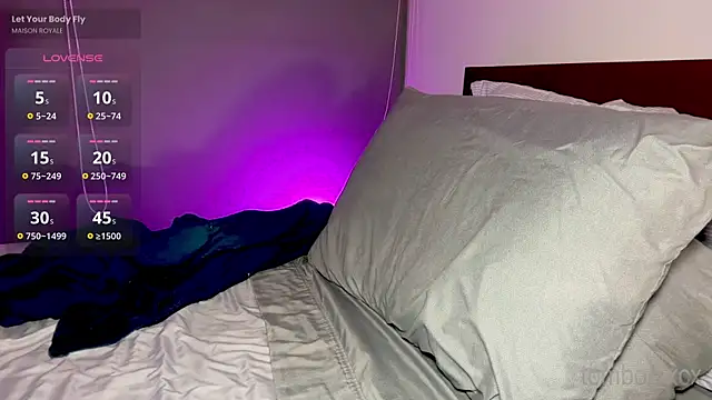 tomboi xcx online show from February 19, 2026, 5:14 am